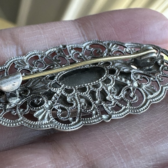 Antique Brooch 1 5/8" Victorian Mourning Steatite Stone C Clasp Fine Silver 6.6g - Picture 3 of 7